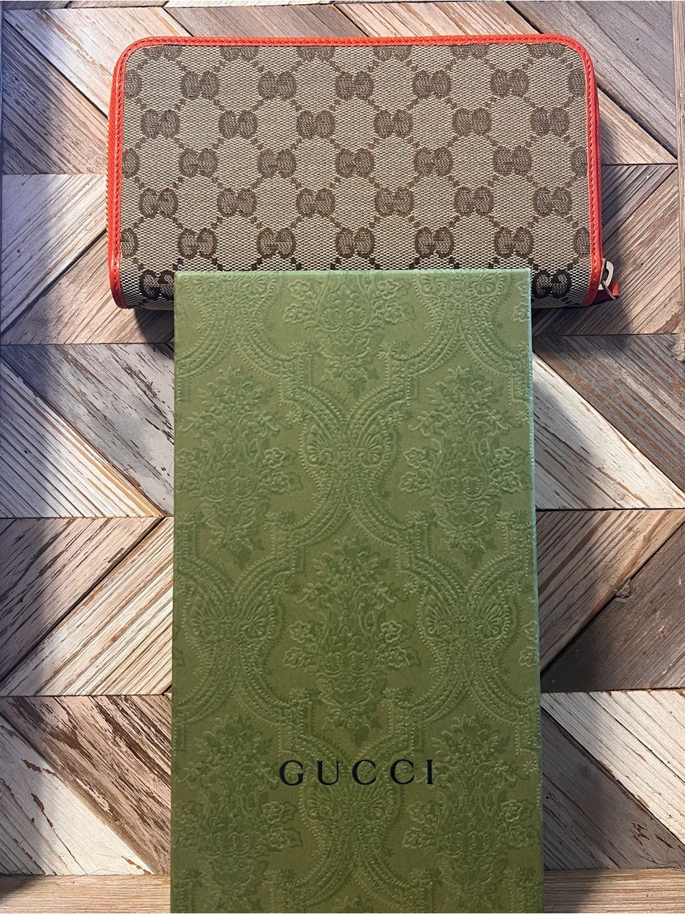 Gucci Soho long wallet GG Canvas Zip Wallet with Orange Trim NWOT - Picture 2 of 6
